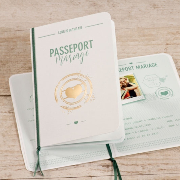 faire-part-mariage-passeport-menthe-avec-tampon-coeur-dore-buromac-108048-TA108-048-09-1