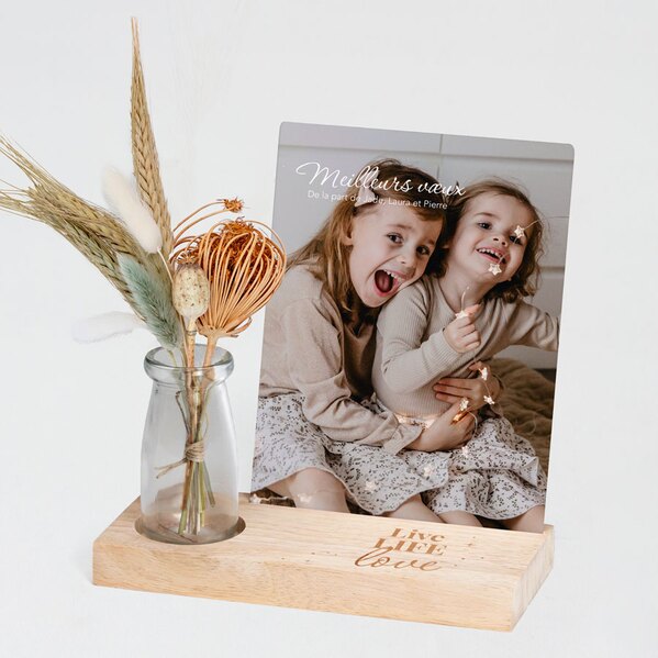 support-photo-bois-grave-etoiles-et-vase-fleurs-sechees-TA14801-2100002-09-1
